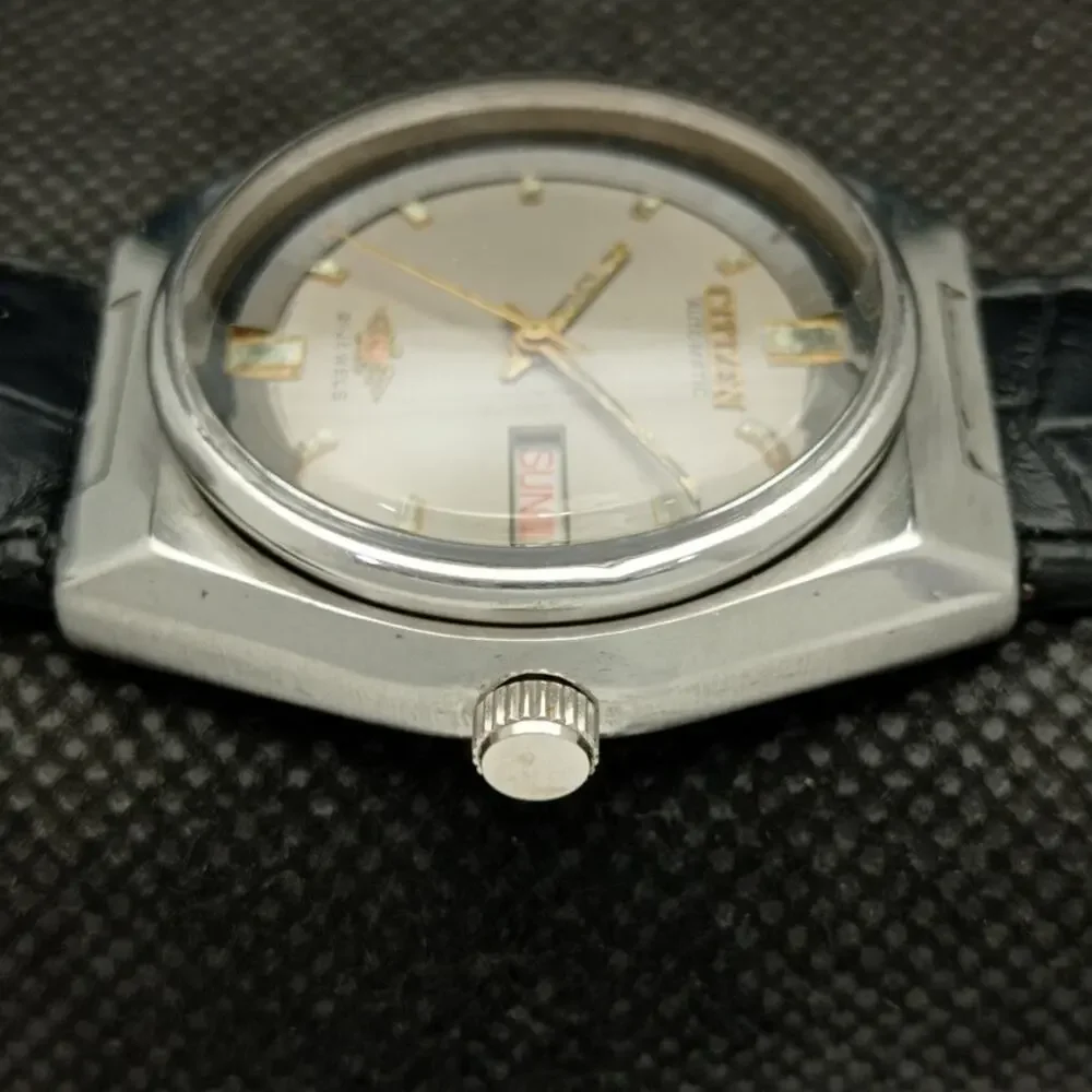 Vintage 1970 Citizen Automatic Mens Silver Watch W/daydate & Gold accents
